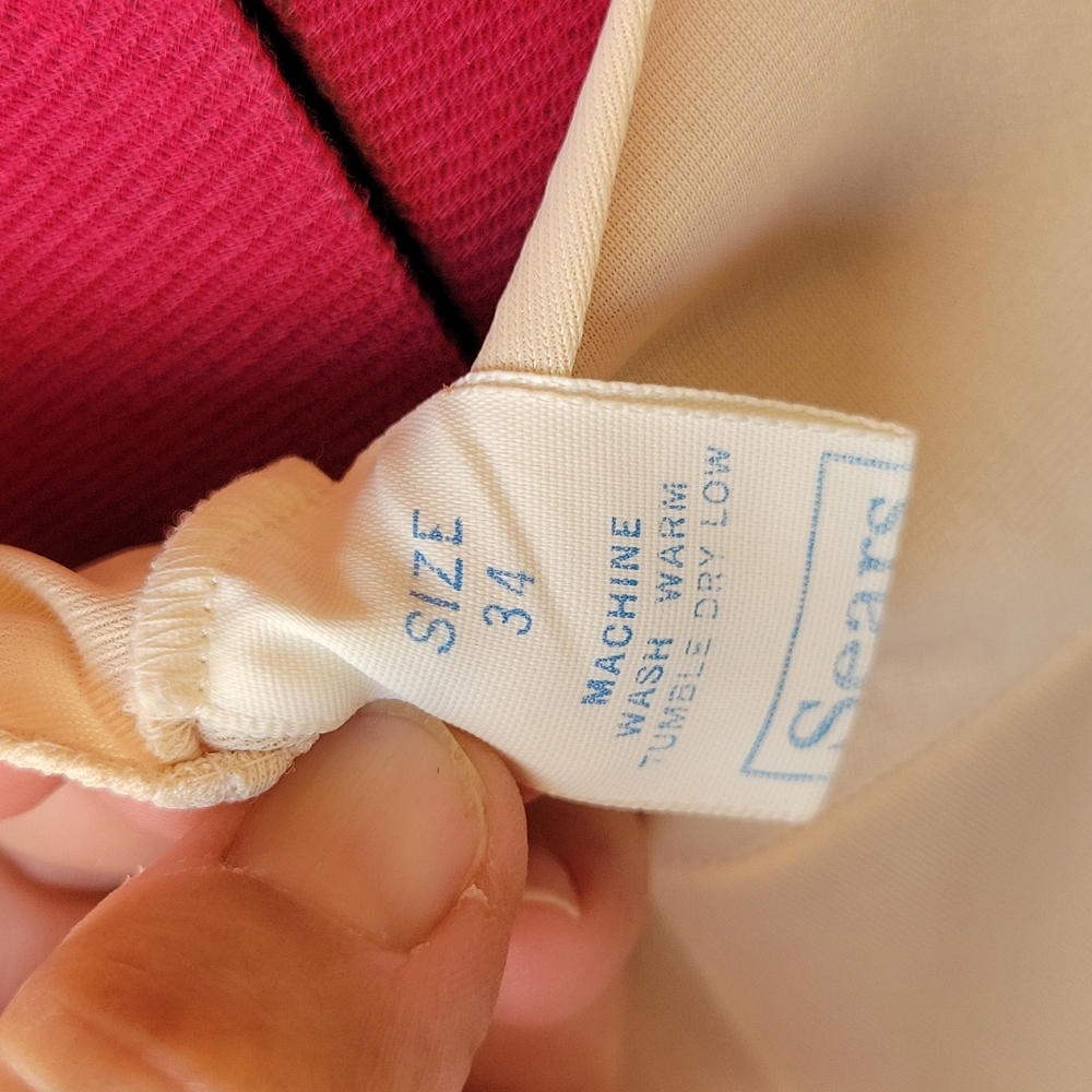 Vintage SEARS The Doesn't Slip Sexy Lingerie sz 34 with Pointy Boobs - Picture 9 of 12